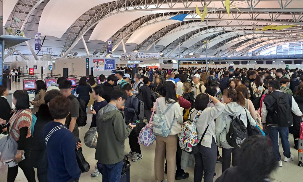 Japan Tourism Hits Record as Foreign Visitors Exceed 40 Million